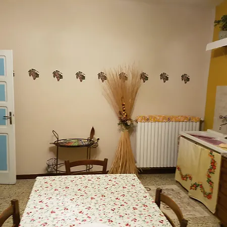 La Rosa Tra Le Vigne