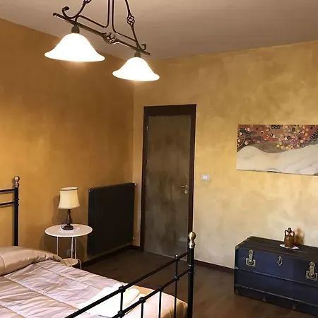 住宿加早餐酒店 La Rosa Tra Le Vigne Belveglio