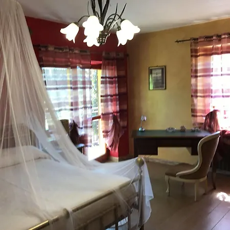 住宿加早餐酒店 La Rosa Tra Le Vigne Belveglio