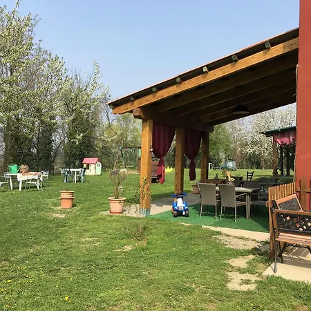 住宿加早餐酒店 La Rosa Tra Le Vigne Belveglio